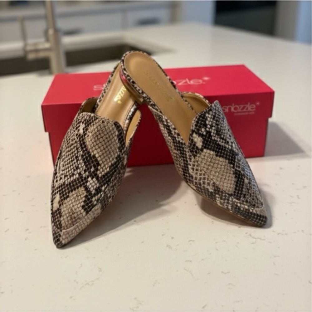 Sz 8W Franceen Pointed Toe Natural Snake Flats NIB-0650 - Picture 4 of 5